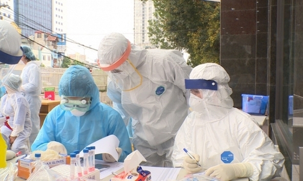 Cách ly tập trung 5 người có tiếp xúc với một người ngoại quốc nghi nhiễm Covid-19