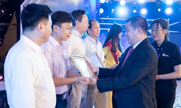 Hiệu trưởng các trường đại học Việt Nam được trả mức lương thế nào?