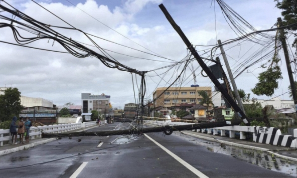 Siêu bão mạnh nhất thế giới nhấn chìm 150 ngôi nhà ở Philippines