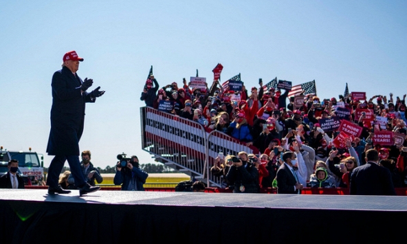 Hơn 97 triệu cử tri Mỹ đã bỏ phiếu sớm cho cuộc bầu cử