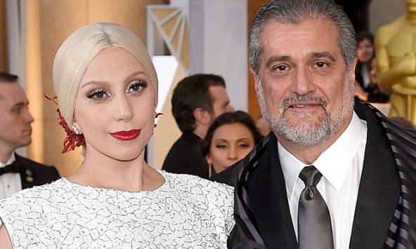 Cha của Lady Gaga: 'Năm 2020 đích thực là của Donald Trump'