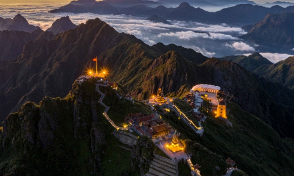 Sun World Fansipan Legend giữ vững ngôi vị 'Điểm đến du lịch hấp dẫn nhất Việt Nam'