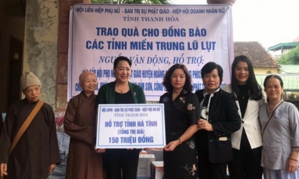 Phụ nữ Thanh Hóa chung tay giúp đỡ đồng bào miền trung