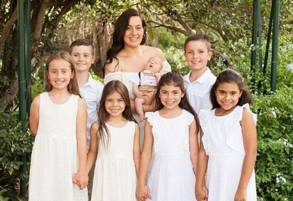 Bà mẹ 7 con mắc ung thư vú di căn giai đoạn cuối chiến thắng trong cuộc thi thể hình