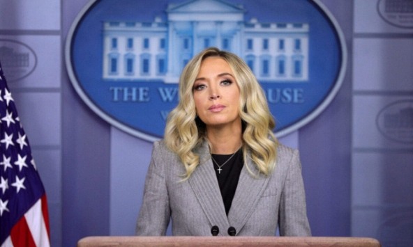 Thư ký Nhà Trắng công bố 234 trang tài liệu cáo buộc gian lận bầu cử Mỹ