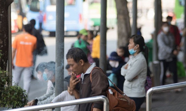 Không có biểu tượng 'cấm hút thuốc' tại địa điểm cấm hút thuốc lá theo quy định có thể bị phạt từ 3 đến 5 triệu đồng