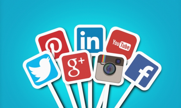 Tại sao Facebook, Twitter và YouTube... ngày càng coi thường người dùng?