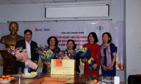 Người có bệnh về mắt lựa chọn thực phẩm bảo vệ sức khỏe nào?