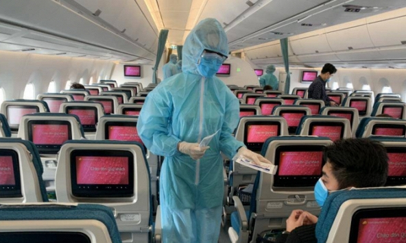 Vì sao bệnh nhân Covid-19 tiếp viên hàng không Vietnam Airlines chỉ cách ly tập trung 4 ngày? 