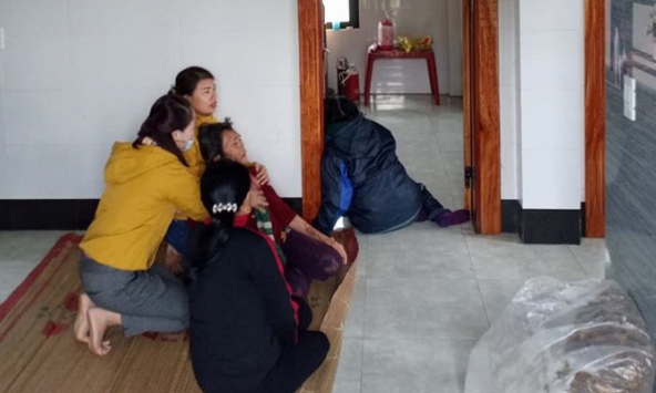 Quảng Bình: 4 mẹ con thương vong do đốt than trong phòng để sưởi ấm