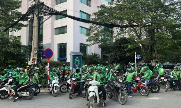 Tài xế GrabBike đình công, tắt ứng dụng