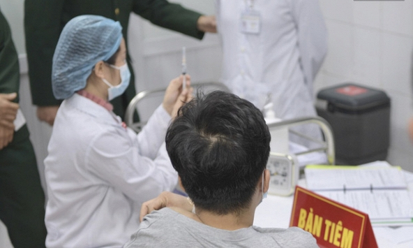 Chính thức tiêm thử nghiệm vaccine Covid19 của Việt Nam lên 3 tình nguyện viên đầu tiên