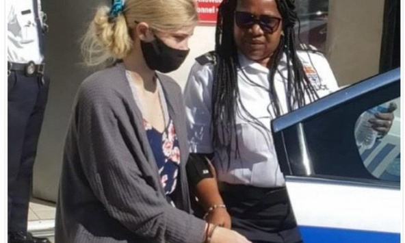 Nữ sinh viên Mỹ bị phạt 4 tháng tù vì trốn cách ly đi cổ vũ bạn trai