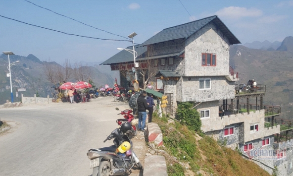 Huyện Mèo Vạc nói chủ công trình Panorama Mã Pì Lèng cải tạo đúng theo thiết kế đã thẩm định