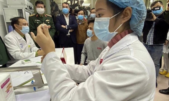 Vắc xin COVID-19 'dịch vụ' có thể triển khai từ quý 1-2021 tại Việt Nam