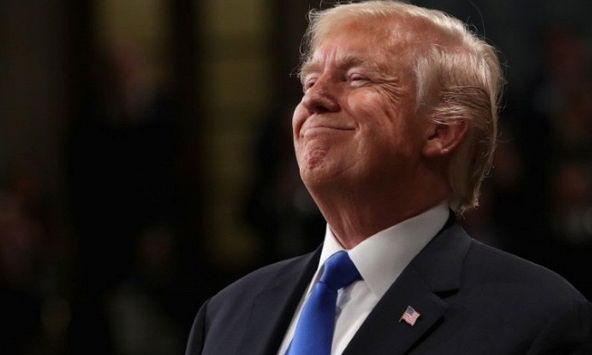 Tổng thống Donald Trump là người đàn ông được ngưỡng mộ nhất ở Mỹ năm 2020