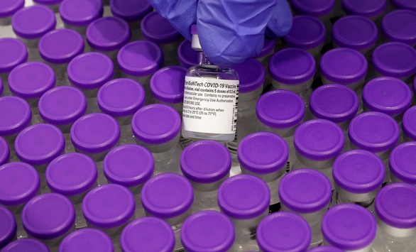 WHO đưa vắc xin COVID-19 của Pfizer và BioNTech vào danh mục tình huống khẩn cấp