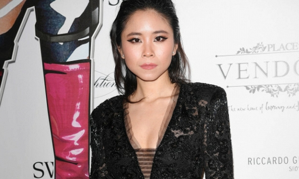 Chị gái bệnh nhân 17 ra mắt thương hiệu bán khẩu trang, nước rửa tay