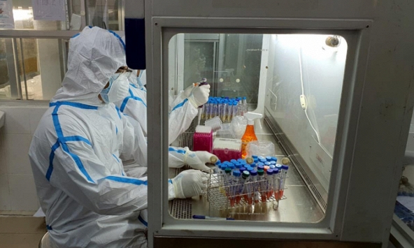 Đơn vị sản xuất vaccine Covid-19 nói gì về biến chủng virus SARS-CoV-2?