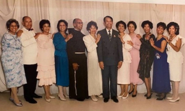 Gia đình có 12 anh chị em đã phá Kỷ lục Guinness Thế giới trở thành gia đình già nhất thế giới