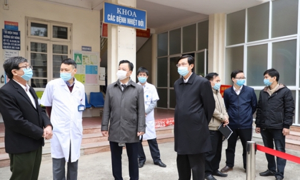 Hà Nội lưu ý 3 đối tượng không ra ngoài khi không cần thiết để phòng dịch COVID-19