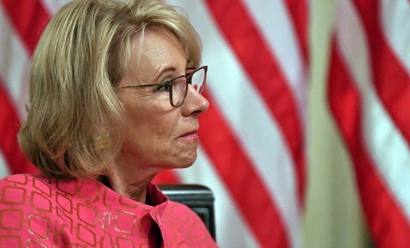 Hàng loạt quan chức Mỹ từ chức sau bạo loạn tại Đồi Capitol