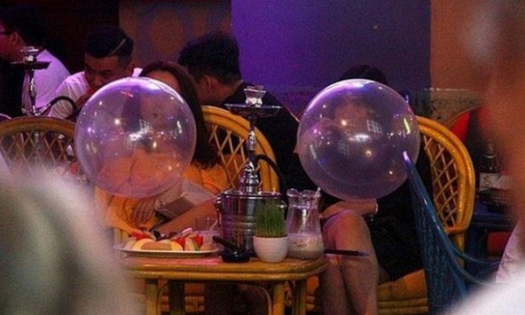 Hà Nội: Một thanh niên có nguy cơ tàn phế vì hút nhiều bóng cười