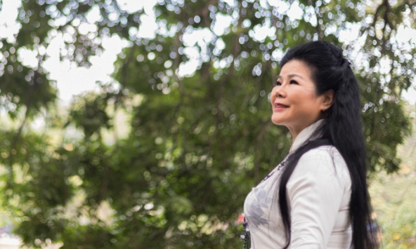 Chuyện nữ hoạ sĩ được tặng tranh cho Donald Trump và Kim Jong Un