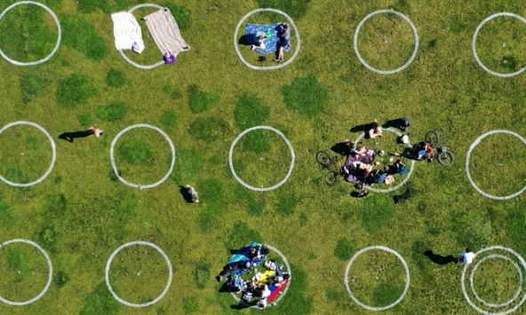 Giới nhà giàu có nhu cầu sống giãn cách xã hội cao hơn so với gia đình thu nhập thấp