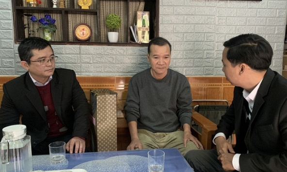 Thăm và tặng quà các nhân chứng lịch sử Hoàng Sa 