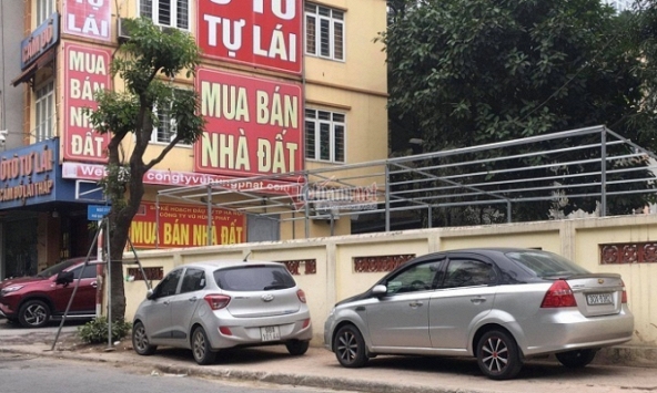 Dịch vụ thuê xe tự lái dịp tết giá tăng chóng mặt