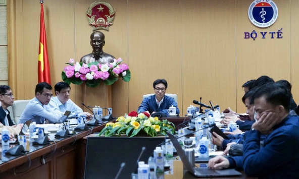 Phát hiện 2 ca lây nhiễm Covid-19 trong cộng đồng, Bộ Y tế họp khẩn trong đêm