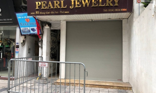 Phong tỏa một căn nhà ở phố Hàng Gai vì liên quan ca nghi nhiễm Covid-19