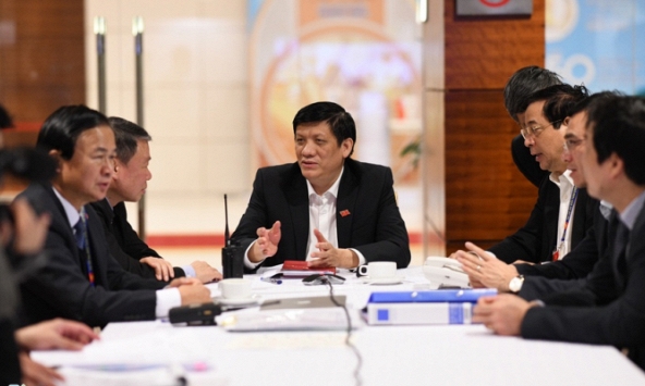 Bộ trưởng Y tế: 'Trong thời gian ngắn chúng ta kiểm soát tình hình khả quan, có những tia hy vọng'