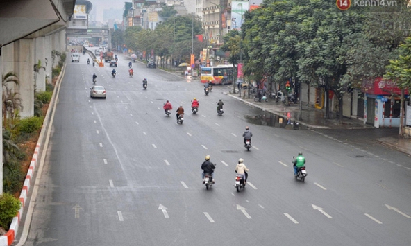 Hà Nội vận động người dân không ra khỏi nhà khi không cần thiết