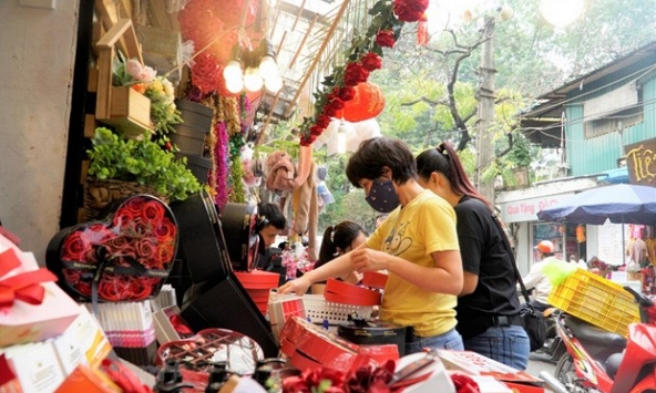 Cả người bán người mua không mặn mà, thị trường Valentine trầm lắng