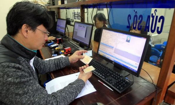 Người dân có thể nhận giấy phép lái xe tại nhà từ ngày 15.3.2021