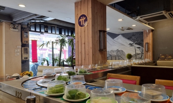 Luật sư khẳng định nhà hàng lẩu khuyến mãi cho khách cài Pi Network là sai luật