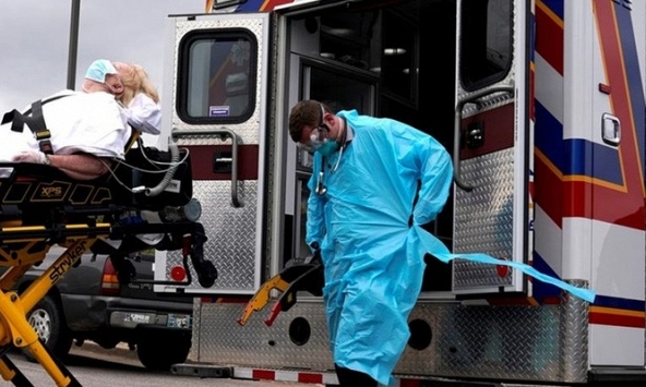 Mỹ đối diện với nguy cơ bùng phát dịch lần thứ 4 sau hàng loạt lệnh dỡ bỏ hạn chế