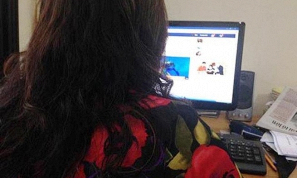 Một người phụ nữ bị lừa hơn 2 tỷ đồng 'phí nhận quà'