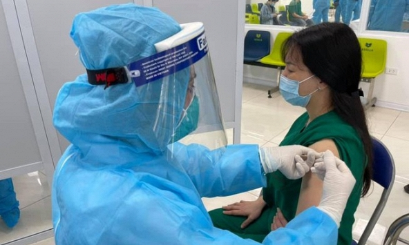 Việt Nam ghi nhận người đầu tiên sốc phản vệ độ 3 sau khi tiêm vaccine Covid-19