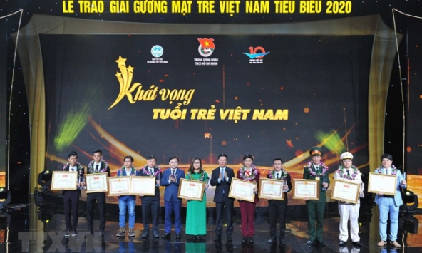 Tuyên dương 10 gương mặt trẻ Việt Nam tiêu biểu năm 2020