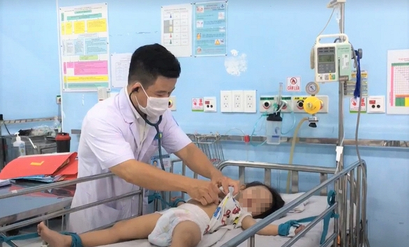 Báo động về tình trạng bệnh tay chân miệng tại TP. HCM