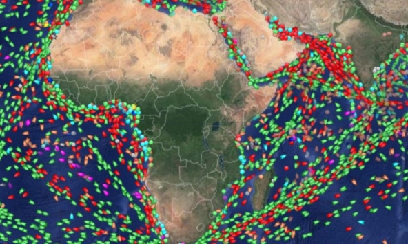 Hàng trăm tàu đang chuyển hướng rời khỏi Suez để đi vòng sang Mũi Hảo Vọng