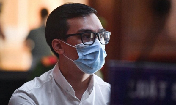 Nam tiếp viên hàng không làm lây lan dịch bệnh bị tuyên 2 năm tù treo