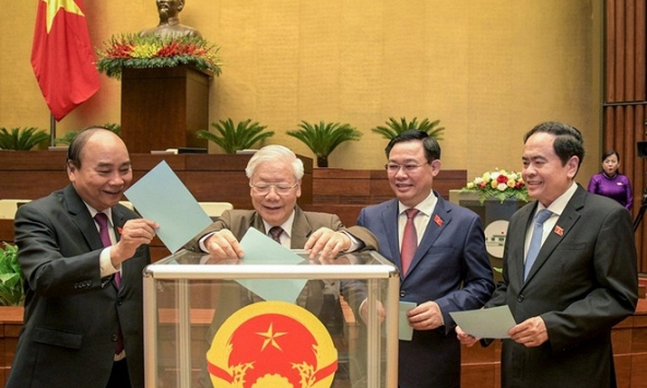 Trình Quốc hội phê chuẩn miễn nhiệm một số phó thủ tướng, bộ trưởng, trưởng ngành