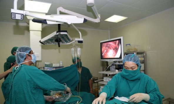 Nam thanh niên 17 tuổi có trái tim nằm bên phải, phủ tạng đảo ngược