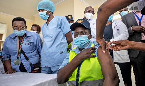 Khoảng cách về tiêm chủng vaccine giữa các nước giàu và nghèo ngày càng lớn