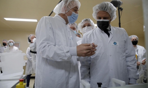 Pháp đề xuất trộn vắc xin Covid-19 để hạn chế mối lo ngại về đông máu