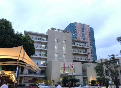 Gần 200 cán bộ, nhân viên bệnh viện Bạch Mai xin nghỉ việc